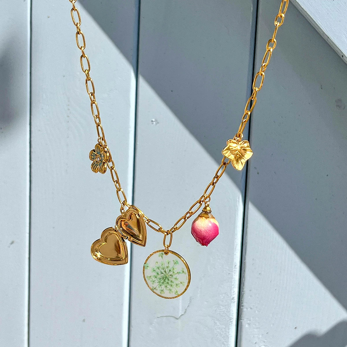 Youthway Dried Flower Heart Photo Box Necklace – 18K Gold Plated Minimalist Jewelry Gift for Her - Image 2